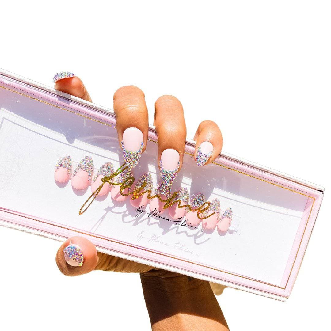 READY. SET. GLAM! - FEMME by Alonna Elaine