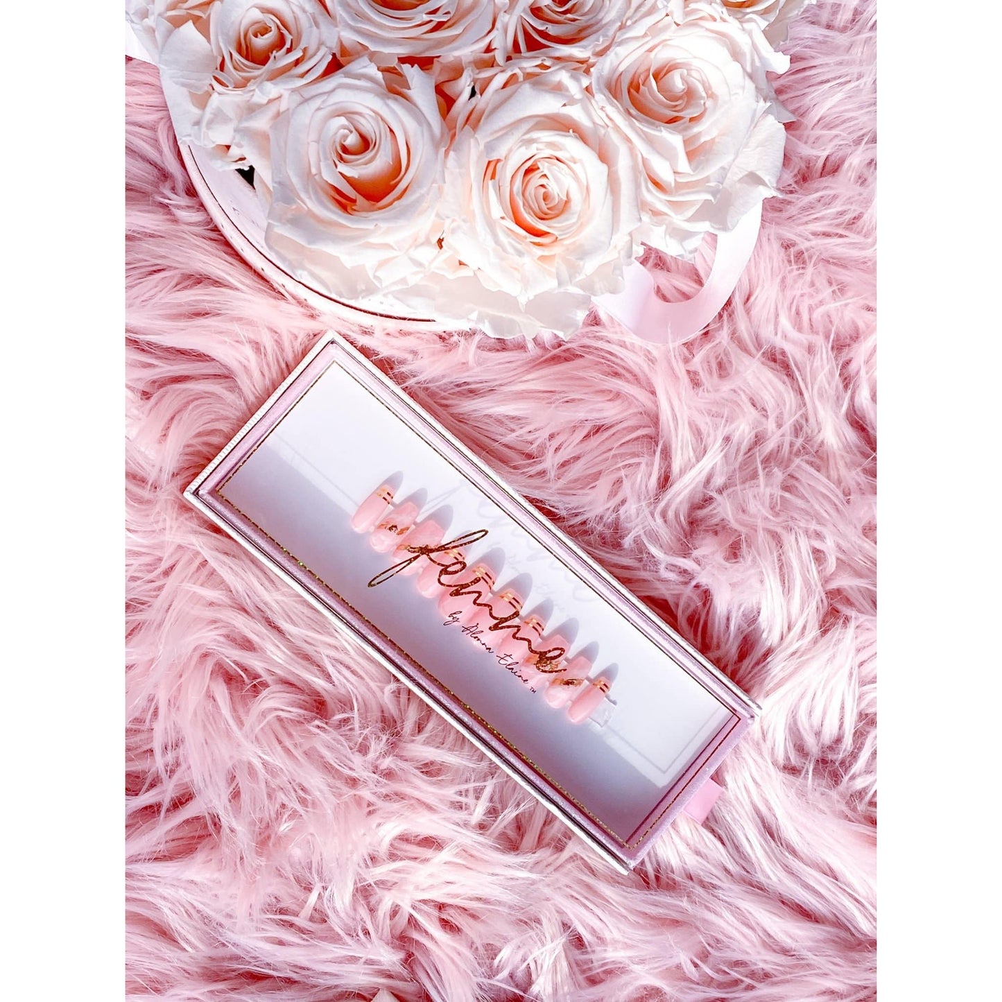 LOOK WHO IT IS | medium - FEMME by Alonna Elaine