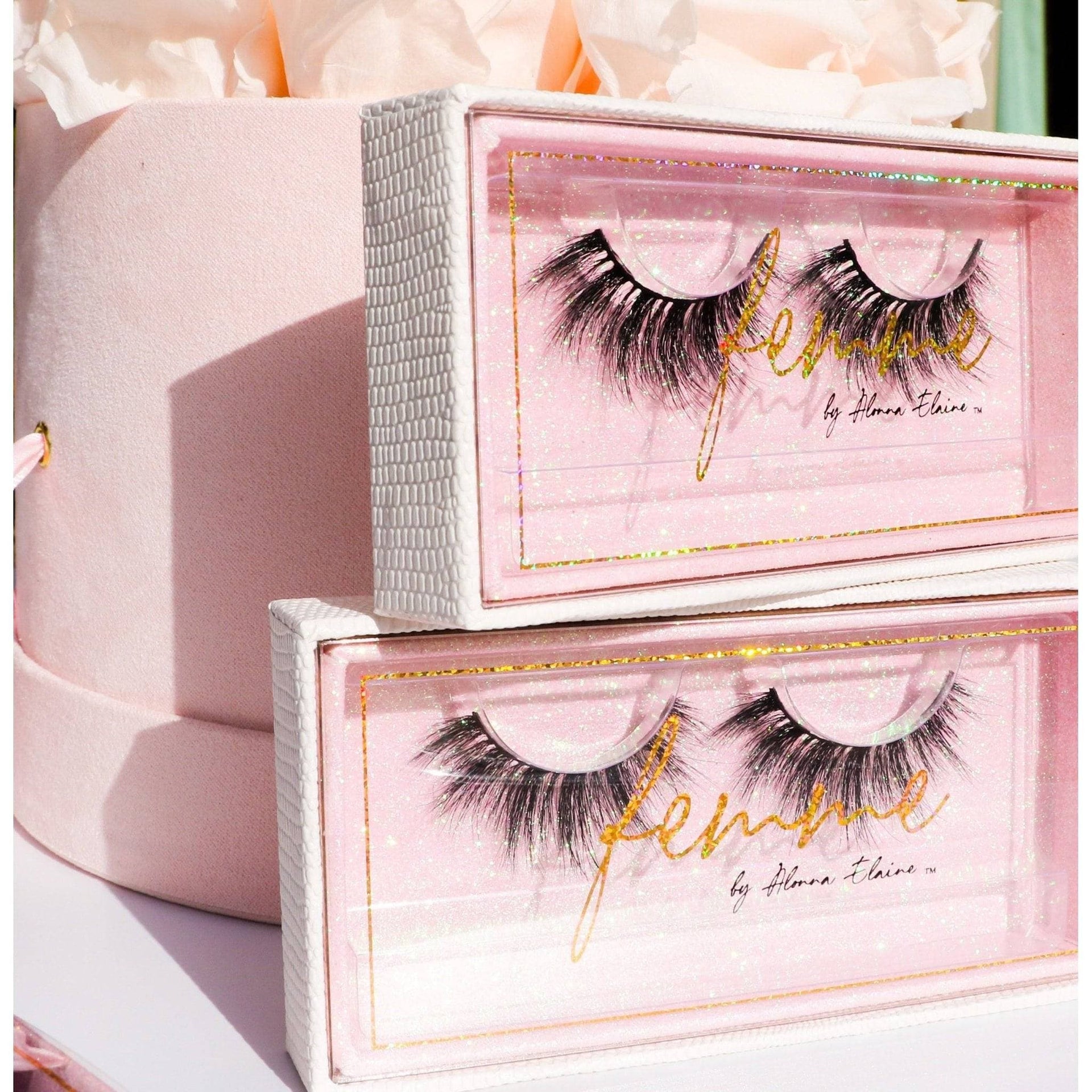 MANIFEST LASHES + KIT